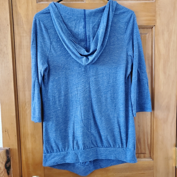 Old Navy Maternity Top - Picture 2 of 5